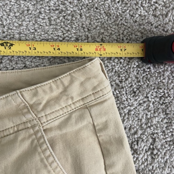 L.L.Bean Favorite Fit Womens Shorts Sz 12 Khaki High Rise Stretch Slash Pocket - Picture 7 of 11